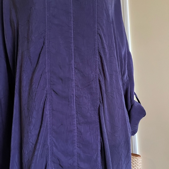 Barbra Lesser Flowy Top - Picture 3 of 11